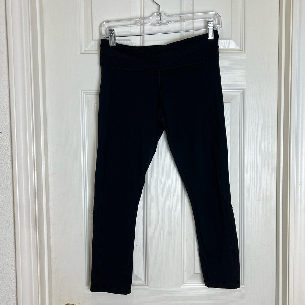 LULULEMON Crop leggings size 6